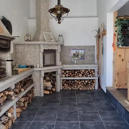 Bed & Breakfast Paradiesli *